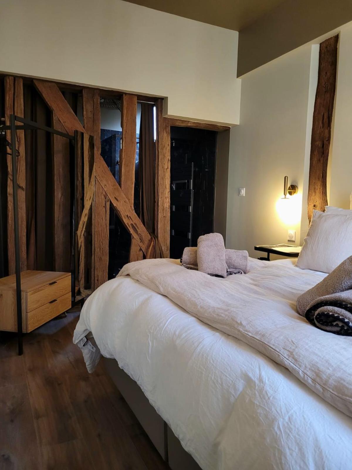 Tresors De Sens Bed & Breakfast Eksteriør bilde