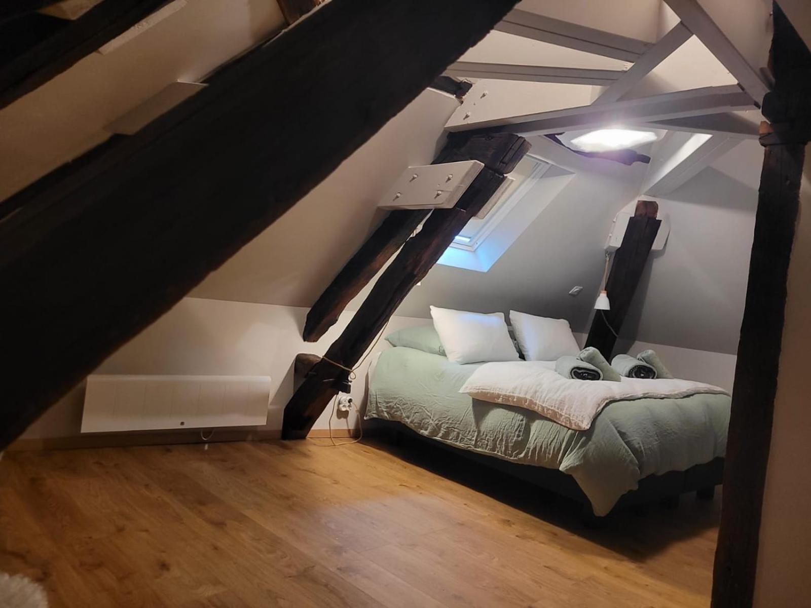 Tresors De Sens Bed & Breakfast Eksteriør bilde