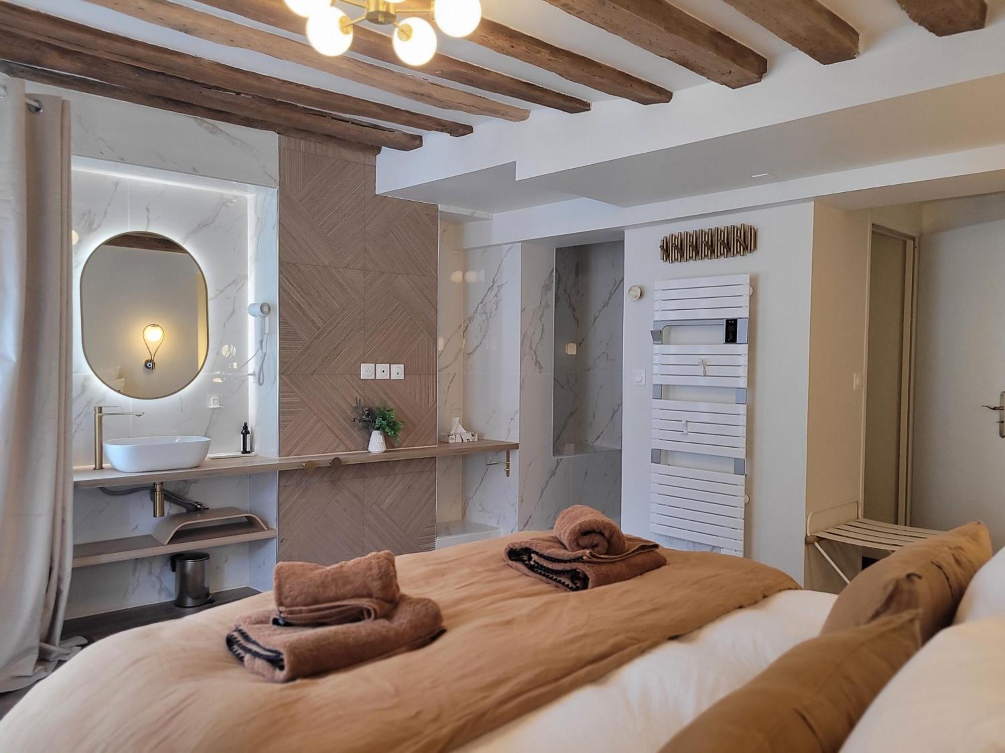 Tresors De Sens Bed & Breakfast Eksteriør bilde